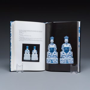 An extensive collection of 47 Marchant exhibition catalogues — photo 34