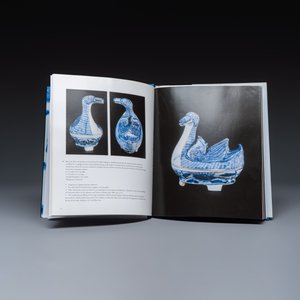 An extensive collection of 47 Marchant exhibition catalogues — photo 44