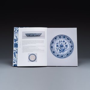 An extensive collection of 47 Marchant exhibition catalogues — photo 59