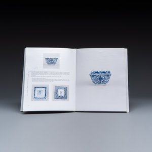 An extensive collection of 47 Marchant exhibition catalogues — photo 63