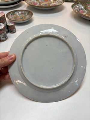 An extensive group of 23 Chinese Canton famille rose wares, 19th C. — 照片 114