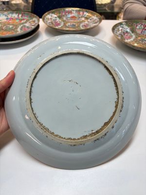 An extensive group of 23 Chinese Canton famille rose wares, 19th C. — 照片 119