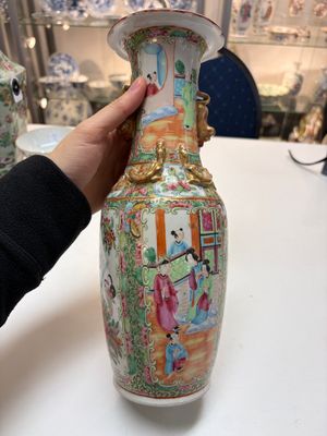 An extensive group of 23 Chinese Canton famille rose wares, 19th C. — 照片 2