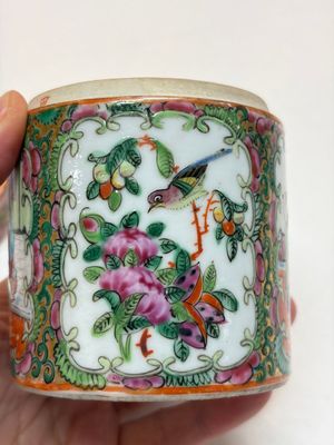 An extensive group of 23 Chinese Canton famille rose wares, 19th C. — 照片 53