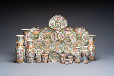 An extensive group of 23 Chinese Canton famille rose wares, 19th C.