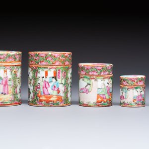 An extensive group of 23 Chinese Canton famille rose wares, 19th C. — 照片 2