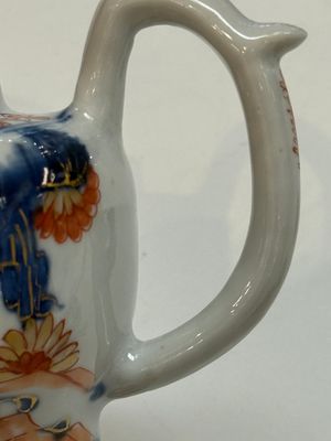 An extraordinary Chinese Imari-style oil lamp and cover, Kangxi/Yongzheng — photo 9