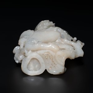 An extremely fine Chinese jade 'Three Friends of Winter' brush holder, Qianlong mark and of the period — photo 6