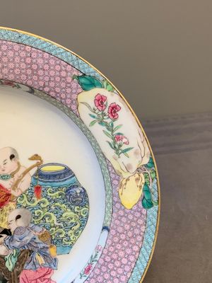 An extremely fine pair of Chinese famille rose ruby-back eggshell plates with a lady and playing boys, Yongzheng — photo 16