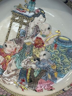An extremely fine pair of Chinese famille rose ruby-back eggshell plates with a lady and playing boys, Yongzheng — photo 42