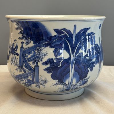 An extremely rare and fine Chinese blue and white 'Liu Zi Xi Mi Le 六子戲彌勒' censer — 照片 3