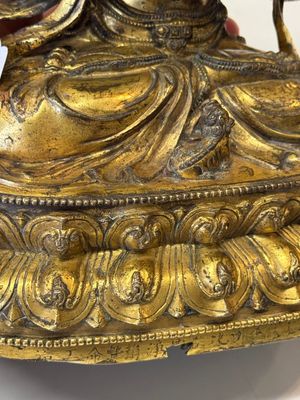 An extremely rare and fine Chinese gilt-bronze Buddha, inscribed 大明正統己未金川比丘昌靜捐資命工造, Zhengtong mark and of the period, dated 1439 — photo 20