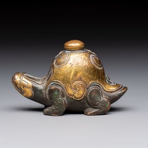 An extremely rare and fine Chinese gilt-bronze tortoise-form water dropper and cover, Song — photo 4
