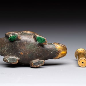 An extremely rare and fine Chinese gilt-bronze tortoise-form water dropper and cover, Song — photo 8