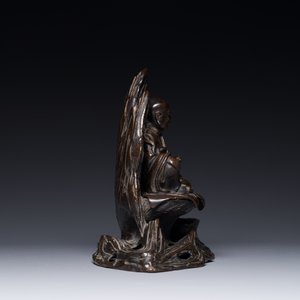 An extremely rare and unique 'Laozi' incense burner and cover, Yuan — 照片 4