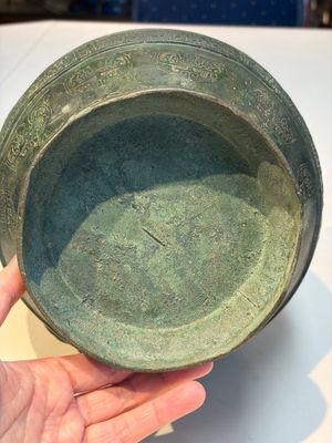 An extremely rare Chinese archaic bronze wine vessel, 'Hu 壺', Warring States period — 照片 19