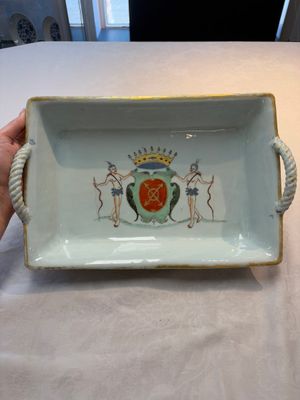 An extremely rare Chinese armorial rectangular basket with the arms of Sioc'han de Kersabiec, Kangxi, ca. 1715 — photo 1
