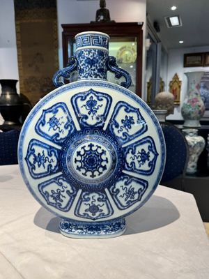 An extremely rare Chinese blue and white 'Bajixiang' moonflask, Yongzheng mark and of the period — photo 14