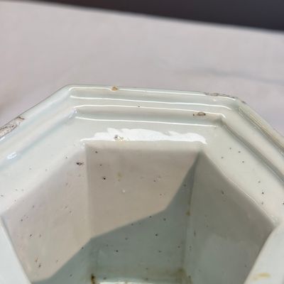 An extremely rare Chinese blue and white hexagonal salt — 照片 17