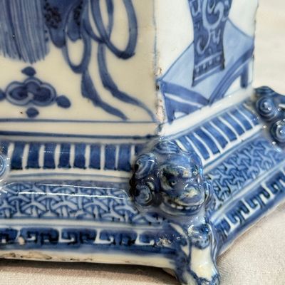 An extremely rare Chinese blue and white hexagonal salt — 照片 9