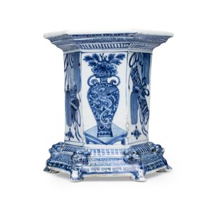 An extremely rare Chinese blue and white hexagonal salt — 照片 11