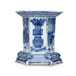 An extremely rare Chinese blue and white hexagonal salt — 照片 7