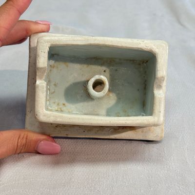 An extremely rare Chinese blue and white ko-sometsuke 'Cat' incense burner — photo 13