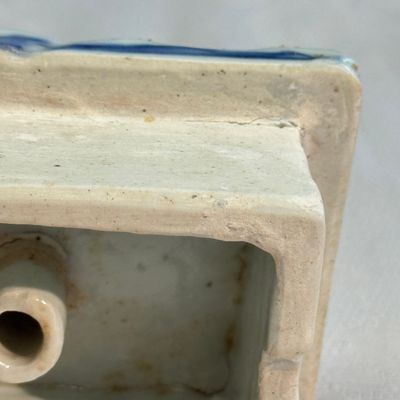An extremely rare Chinese blue and white ko-sometsuke 'Cat' incense burner — photo 16