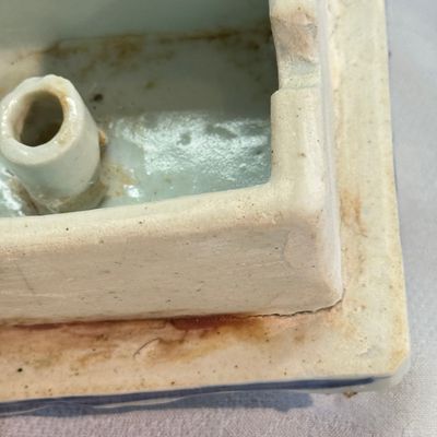 An extremely rare Chinese blue and white ko-sometsuke 'Cat' incense burner — photo 17