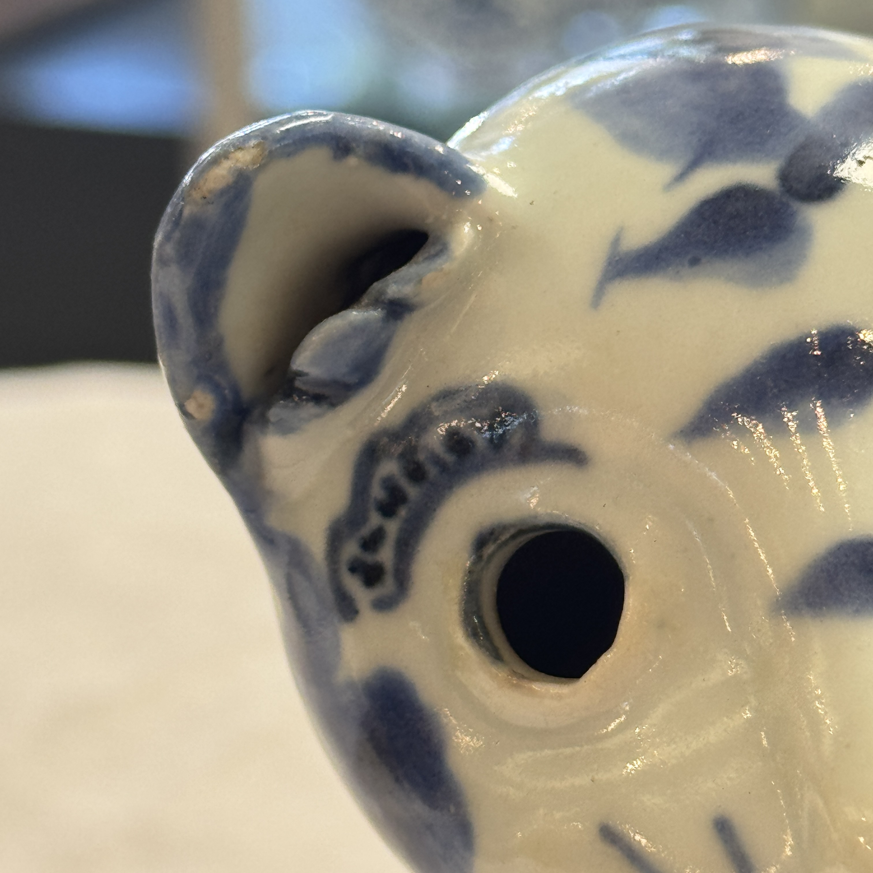 An extremely rare Chinese blue and white ko-sometsuke 'Cat' incense burner — photo 25