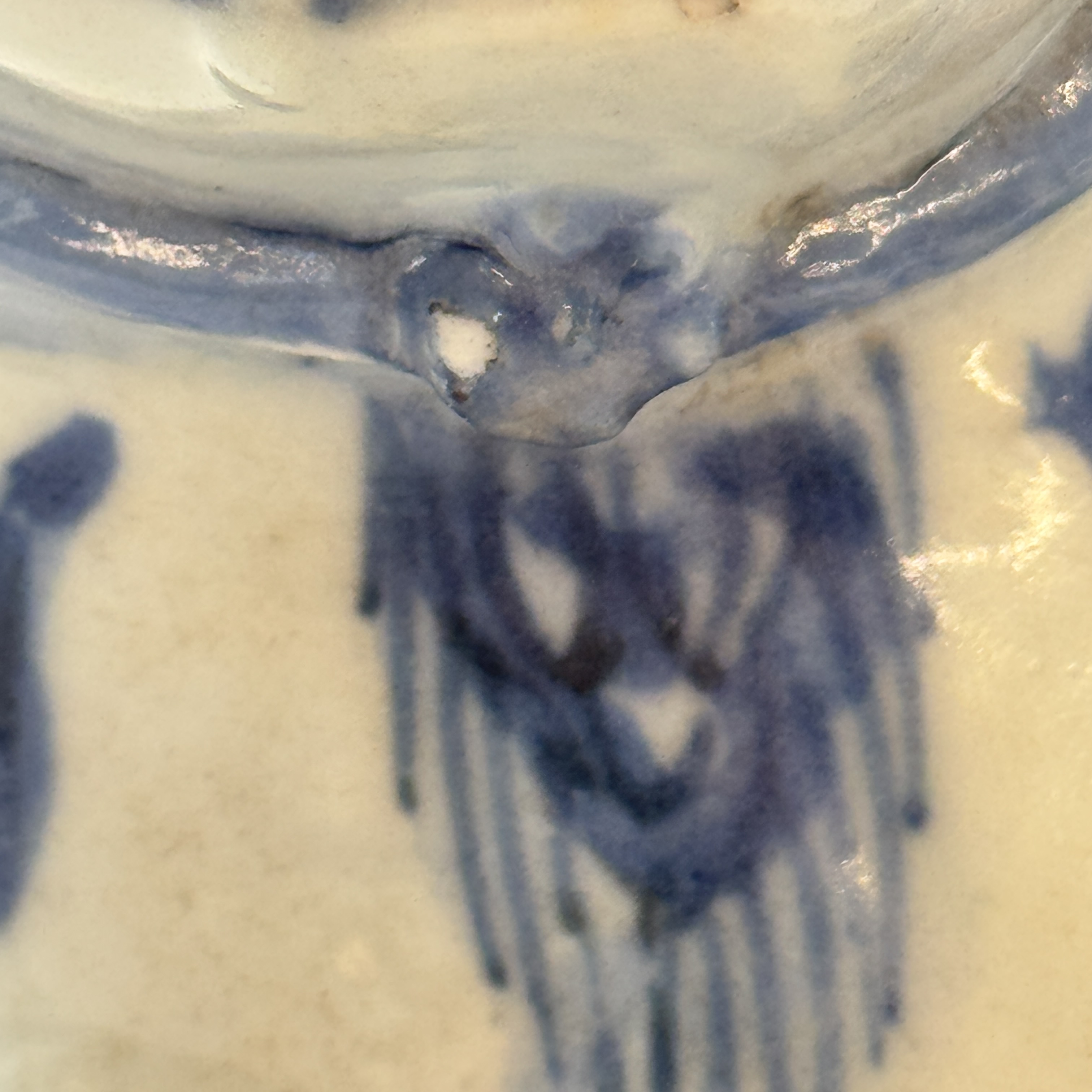 An extremely rare Chinese blue and white ko-sometsuke 'Cat' incense burner — photo 28