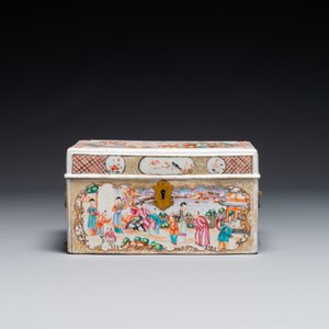 An extremely rare Chinese Canton famille rose 'mandarin subject' tea casket or chest with gilt bronze handles, Qianlong — photo 4