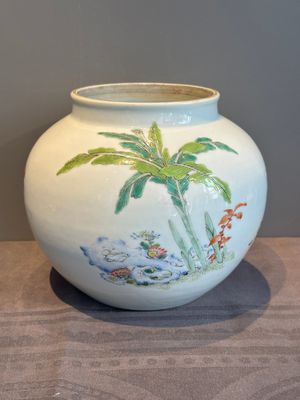 An extremely rare Chinese famille rose globular 'lady and boys' jar, Yongzheng — photo 4