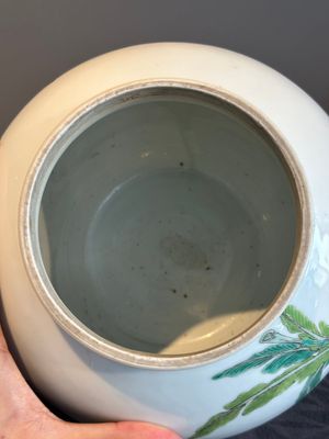 An extremely rare Chinese famille rose globular 'lady and boys' jar, Yongzheng — photo 6