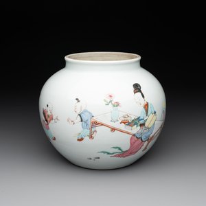 An extremely rare Chinese famille rose globular 'lady and boys' jar, Yongzheng — photo 1