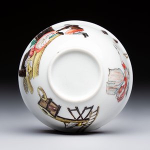 An extremely rare Chinese famille rose 'L'Apoticaire Charitable' cup and saucer, Yongzheng/Qianlong — 照片 9