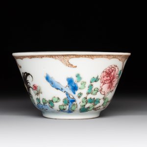 An extremely rare Chinese famille rose semi-eggshell 'rooster' cup, Baiyun Shanren 白雲山人 seal mark, Yongzheng — photo 3