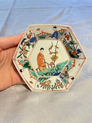 An extremely rare Chinese famille verte 'G' marked octagonal cup and saucer, Kangxi — photo 13