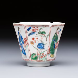 An extremely rare Chinese famille verte 'G' marked octagonal cup and saucer, Kangxi — photo 6
