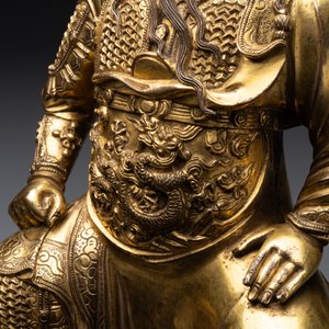 An extremely rare Chinese gilt bronze figure of Guandi, Ming — foto 6