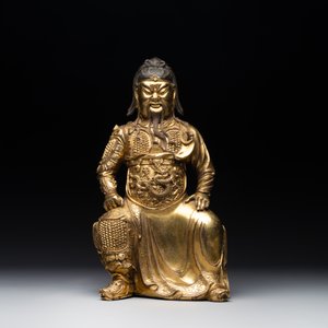An extremely rare Chinese gilt bronze figure of Guandi, Ming — foto 8