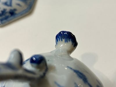 An extremely rare Dutch Delft blue and white five-piece tea service, 18th C. — photo 2