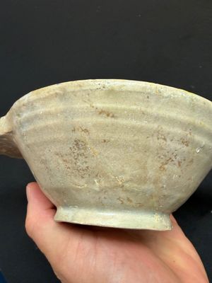 An extremely rare maiolica porringer with the portrait of a queen or goddess — photo 7