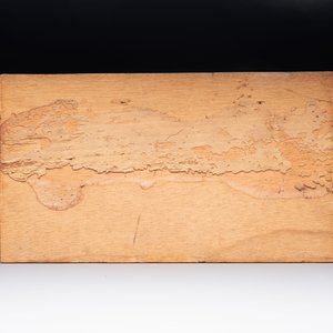 An illuminated manuscript fragment, ink, gouache and gold leaf on parchment, France, 19th C. — 照片 2