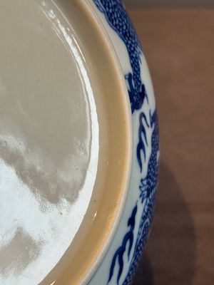 An imperial Chinese blue and white 'dragon' plate, Qianlong mark and of the period — photo 16