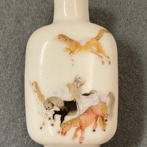 An imperial Chinese famille rose 'Bajuntu' snuff bottle, Daoguang mark and of the period — photo 9