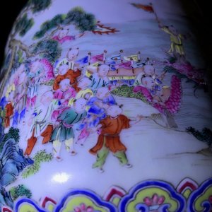 An imperial Chinese famille rose 'dragon boat festival' vase, Jiaqing mark and of the period — photo 28
