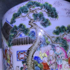 An imperial Chinese famille rose 'dragon boat festival' vase, Jiaqing mark and of the period — photo 31