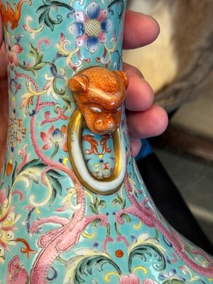An imperial Chinese famille rose turquoise-ground 'chilong and flower scrolls' vase, Jiaqing mark and of the period — photo 15