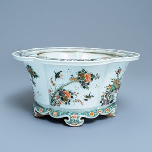 An imperial Chinese famille verte cinquefoil jardinière, Kangxi mark and of the period — 照片 2
